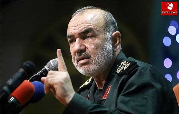 سردار سلامی:هر تعرضی به آبهای سرزمینی خلیج فارس با قدرت سپاه روبهرو میشود