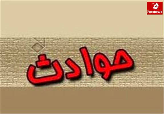 6 سگ زندهیاب در حال جستجوی 2 کارگر زیرآوارمانده در حادثه متروی قم
