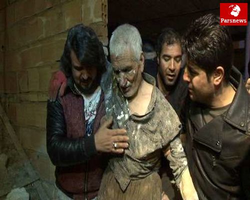 آتش نشانان کارگر محبوس در حادثه ریزش چاه نجات دادند / عکس