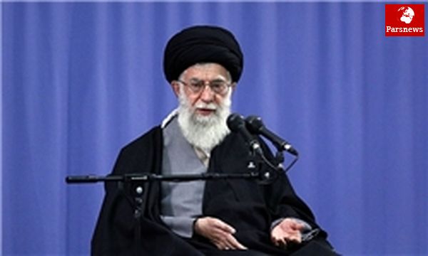 عیادت رهبر انقلاب از آیتالله طاهری خرمآبادی