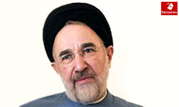 در عین پافشاری بر مطالبات باید دولت روحانی را یاری کنیم