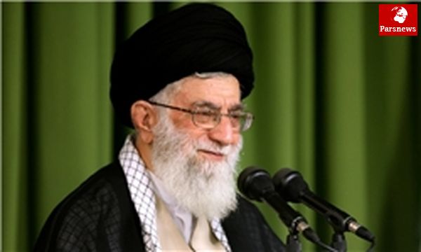 لحظه به لحظه از دیدار رهبر انقلاب با مردم در حرم رضوی