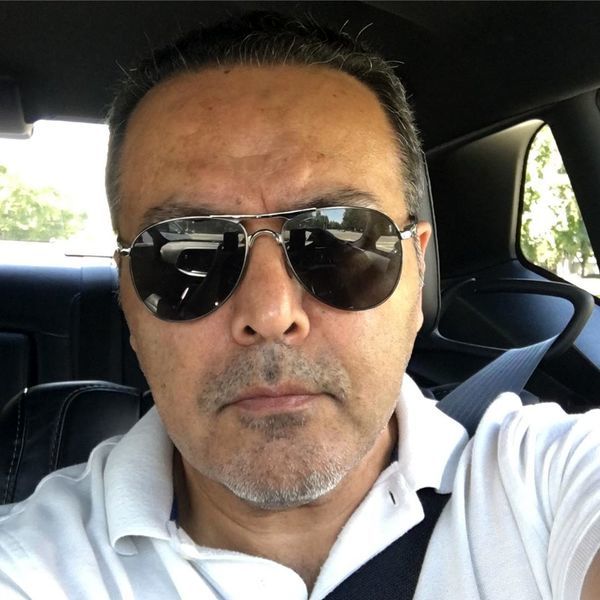 فریبرز عرب نیا در ماشینش + عکس