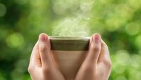 با معده خالی آب گرم بنوشید 