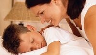 راه های بیدار کردن کودکان از خواب برای مدرسه !