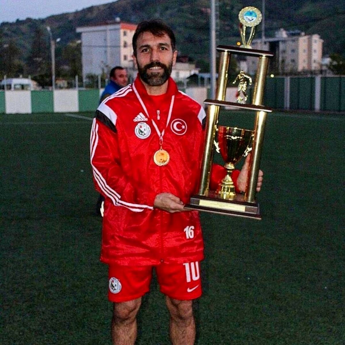 هافبک سابق پرسپولیس با لباس تیم ملی ترکیه