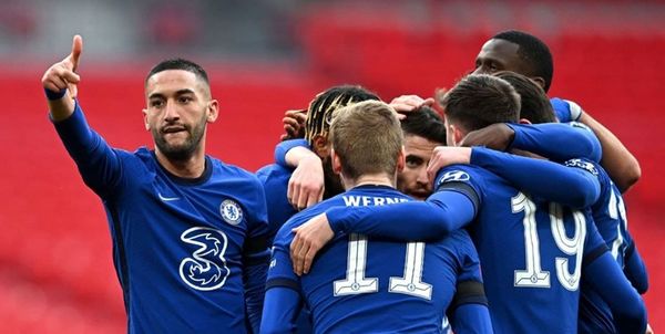 ممانعت هواداران از ورود اتوبوس چلسی به ورزشگاه