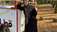 مرجانه گلچین در باغ پاییزی + عکس