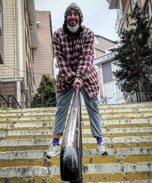 کار عجیب نیما شعبان نژاد در خیابان + عکس