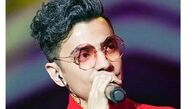 محسن ابراهیم‌زاده، خواننده قسمت پنجم «سال‌های دور از خانه»