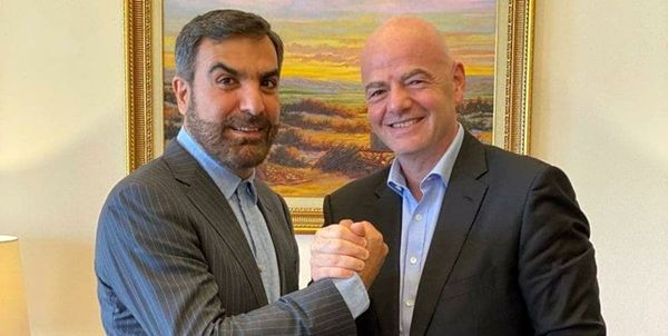 سفرهای عجیب مدیر غیرقانونی فوتبال ! 