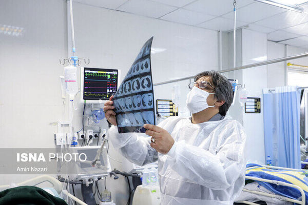 پزشک رکورددار ویزیت بیماران کرونا را بشناسید