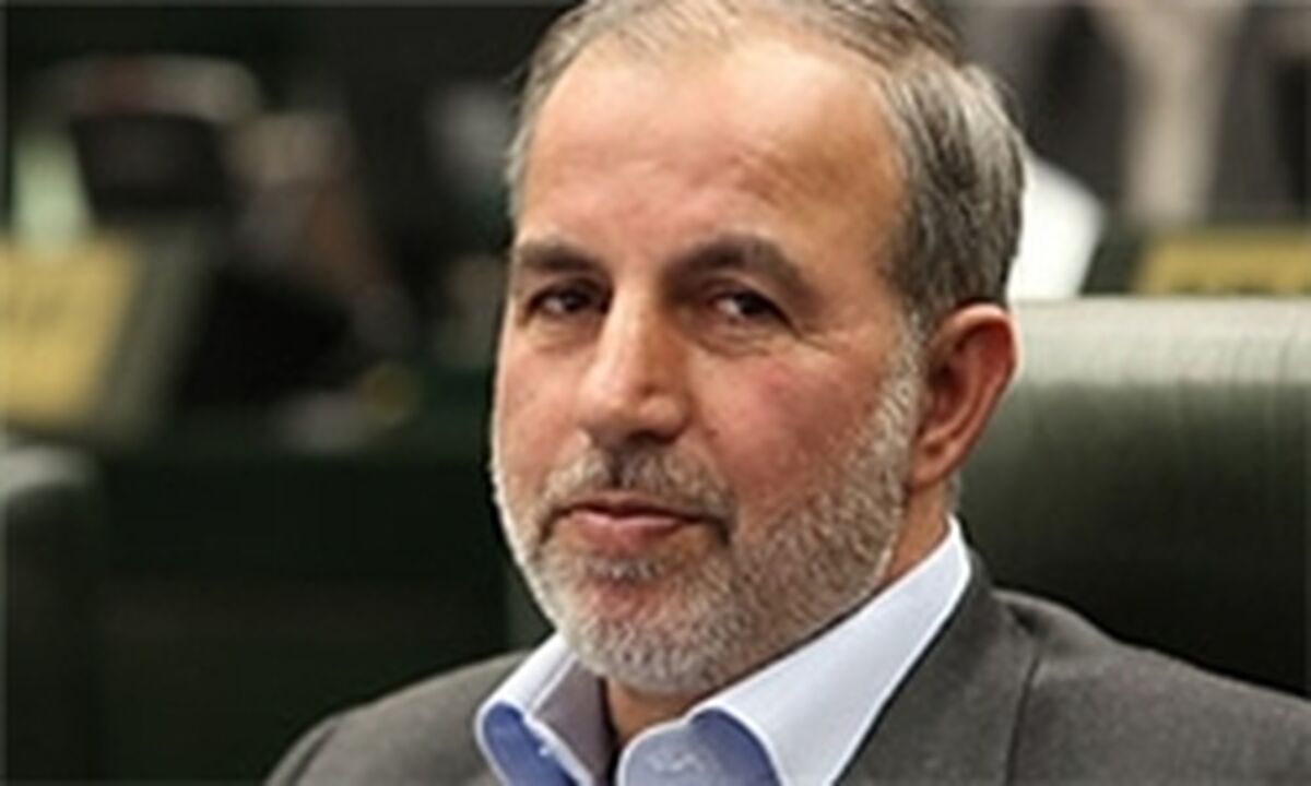 بانک‌های خصوصی پاسخگو نیستند و منابع مردمی را به سمت دلالی می‌برند