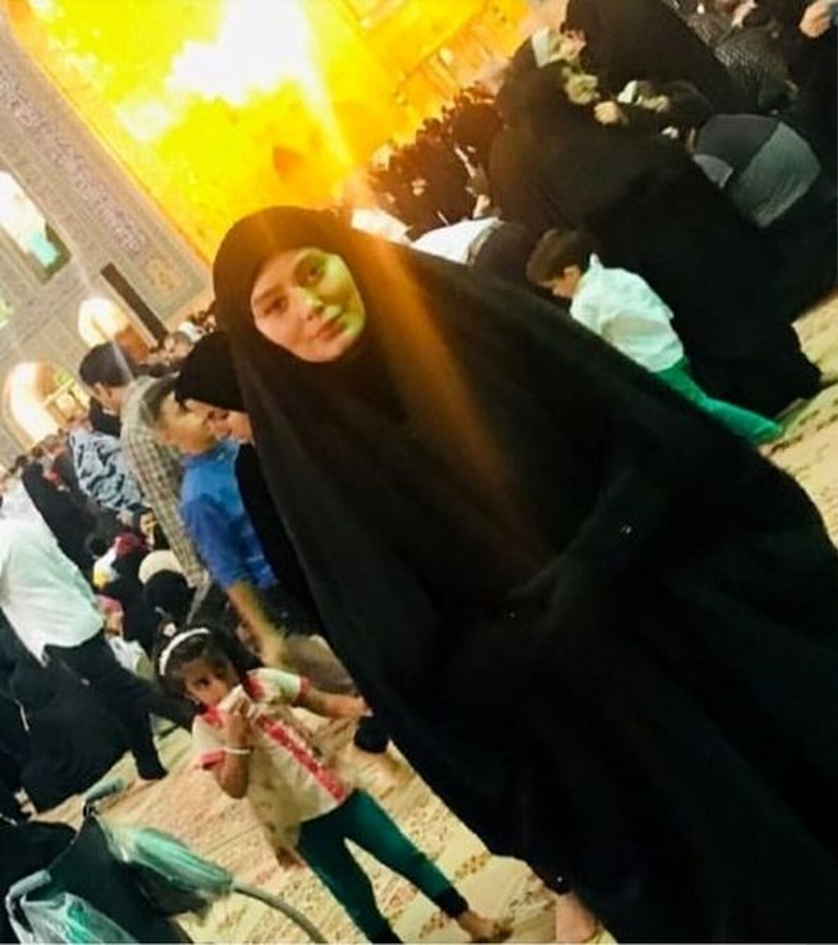 سحر قریشی با چادر مشکی + عکس