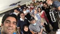 سلفی منوچهر هادی با گیسویی ها + عکس
