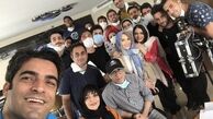 سلفی منوچهر هادی با گیسویی ها + عکس