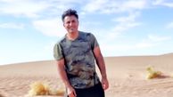 خواننده مشهور در دل کویر + عکس