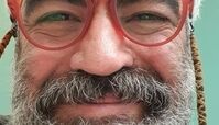 سلفی عجیب و غریب سروش صحت