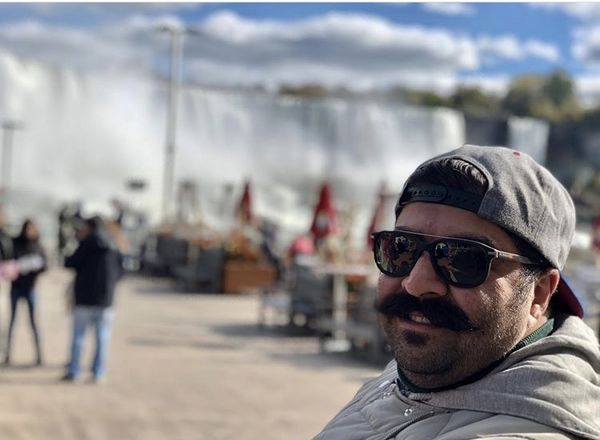 تیپ بهنام بانی در خارج از کشور + عکس