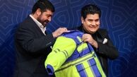 لباس سازمان اورژانس بر تن سالار عقیلی/عکس