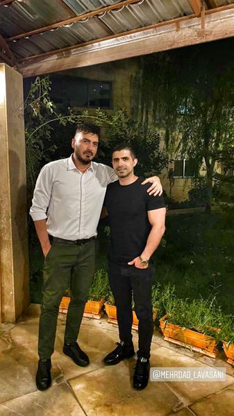 نیما شاهرخ شاهی و دوستش در ویلایی زیبا + عکس