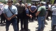 تظاهرات، سپرده‌گذاران ثامن الحجج در نمایشگاه بورس 