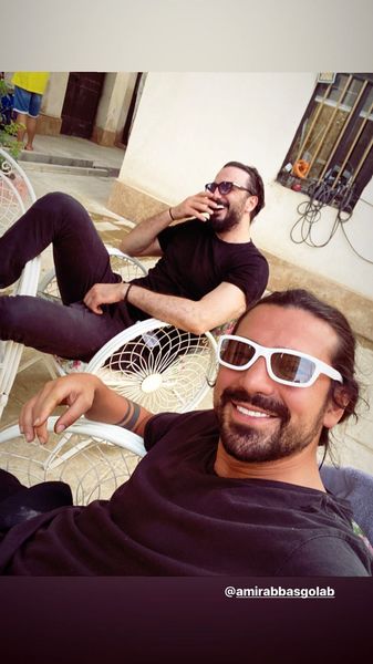 سلفی امیرعباس گلاب و دوستش + عکس