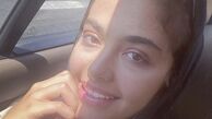 سلفی گرفتن ریحانه‌پارسا در تاکسی + عکس