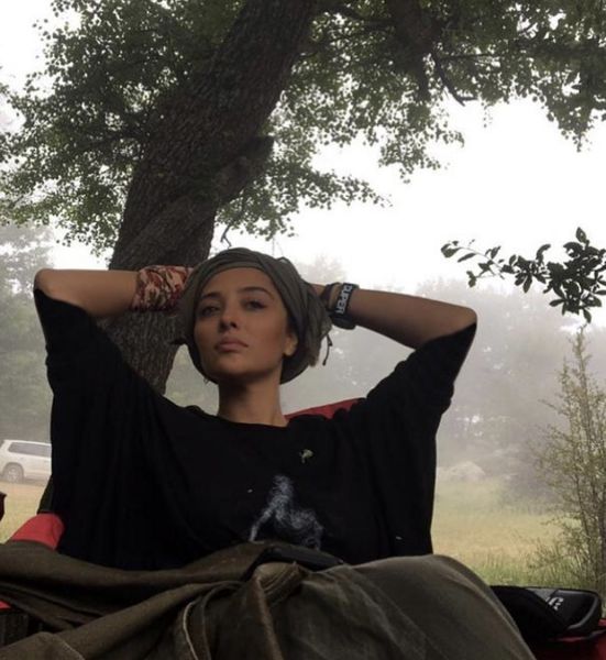 استراحت آناهیتا درگاهی در دل طبیعت + عکس