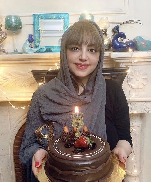 تولد ساده خانم بازیگر در خانه اش + عکس