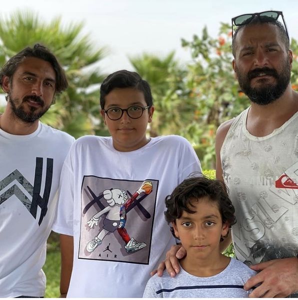 میلاد کی‌مرام در کنار خانواده رحمتی + عکس