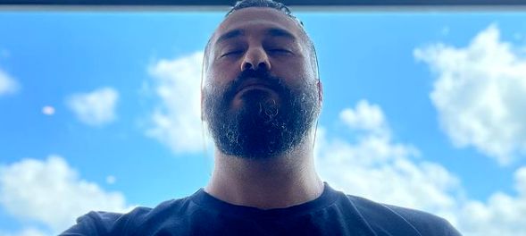 سلفی میلاد کی مرام با آسمان + عکس