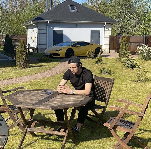 ویلا  لاکچری سردار آزمون + عکس