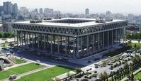 تکلیف ساختمان شیشه ای مشخص شد