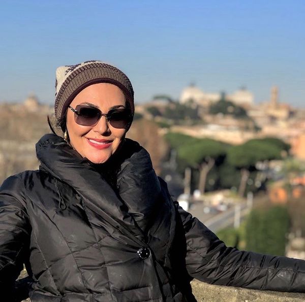 پوشش لاله اسکندری در خارج + عکس