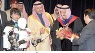 ذوق زدگی ولیعهد سعودی هنگام دریافت دسته گل
