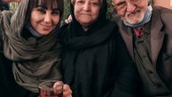 بهنوش بختیاری و‌پدر و مادرش در رستوران + عکس