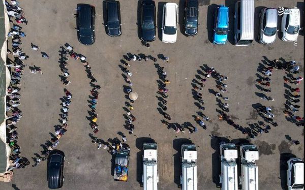 تصویر هوایی از صف دریافت واکسن کرونا