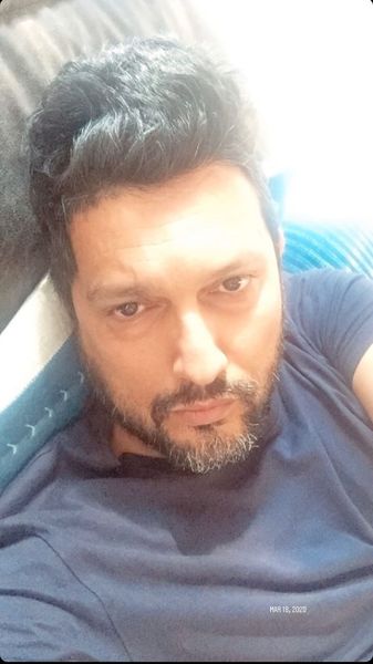 سلفی خواب آلوده حامد بهداد + عکس