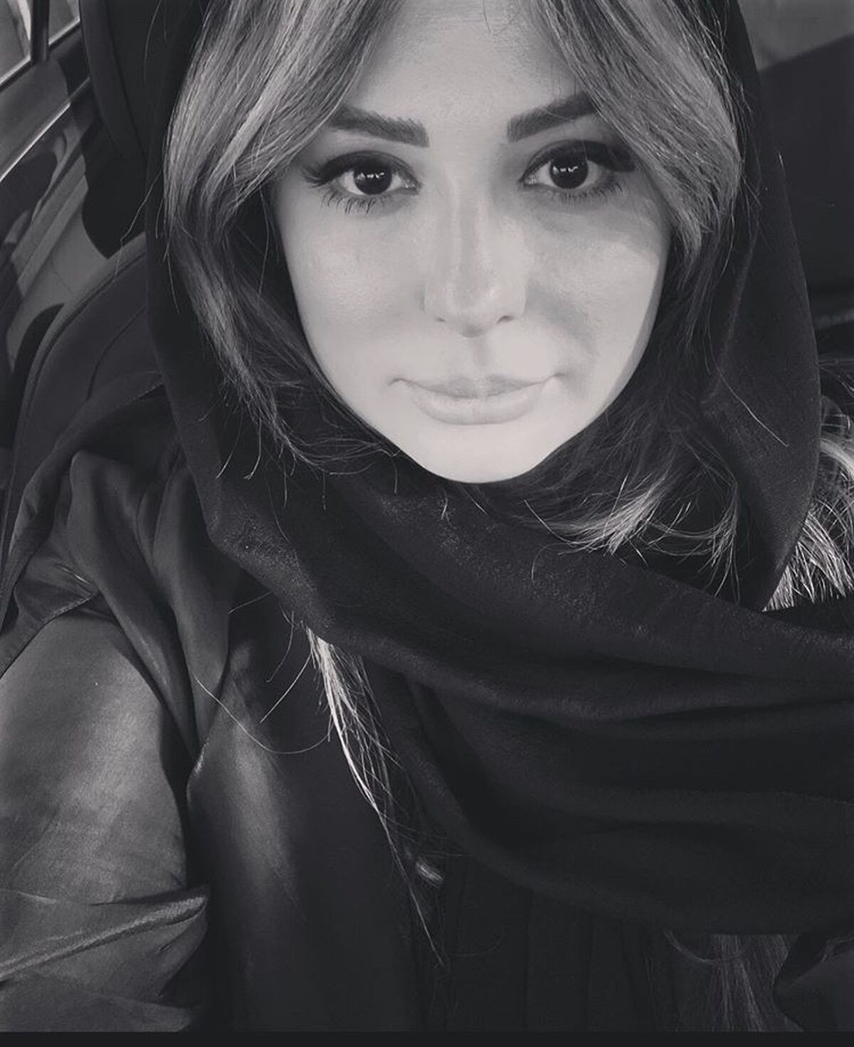 نیوشا ضیغمی‌در چالش سیاه‌و‌سفید + عکس
