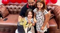 جشن تولد ساده رضا صادقی در کنار دخترانش+عکس