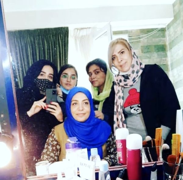 ساناز سماواتی در اتاق گریم + عکس