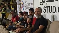 پیک نیک خانوادگی ماهینی روی سکو