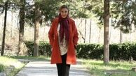 قدم زدن خانم بازیگر در یک پارک + عکس