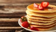 طرز تهیه پنکیک خانگی پف دار با 5 طعم خوشمزه و سه سوته