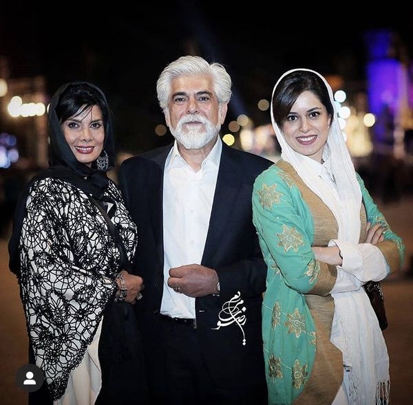 حسین پاکدل در کنار خانواده + عکس