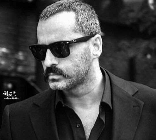 علیرام نورایی با تیپ رسمی طور + عکس