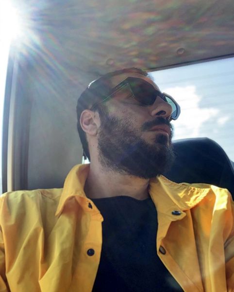 نوید محمدزاده زیر آفتاب صبحگاهی + عکس