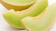 برای سفید شدن رنگ پوست خود این میوه را بخورید!