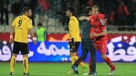 حرکت +۱۸ و وقیحانه ی بازیکن پرسپولیس با دستانش! /عکس